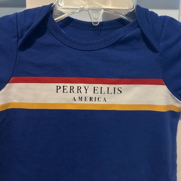 Perry Ellis America baby Romper - 9 Months - Picture 2 of 6